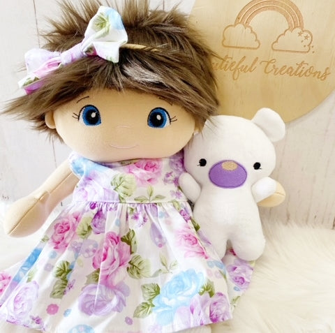 Featured Cloth Doll Artist: Laura Allen with Cutieful Creations